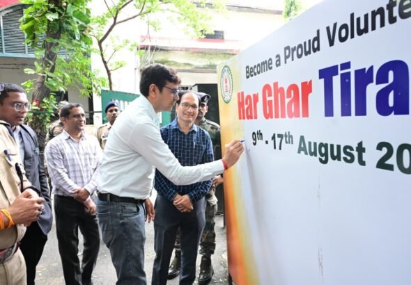 वंदे-मातरम्-और-हर-घर-तिरंगा-अभियान-को-मिली-नई-गति-2.jpeg